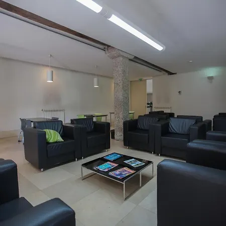 Hi - De Juventude Hostel *