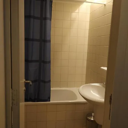 Hi - De Juventude Hostel Γκιμαράες